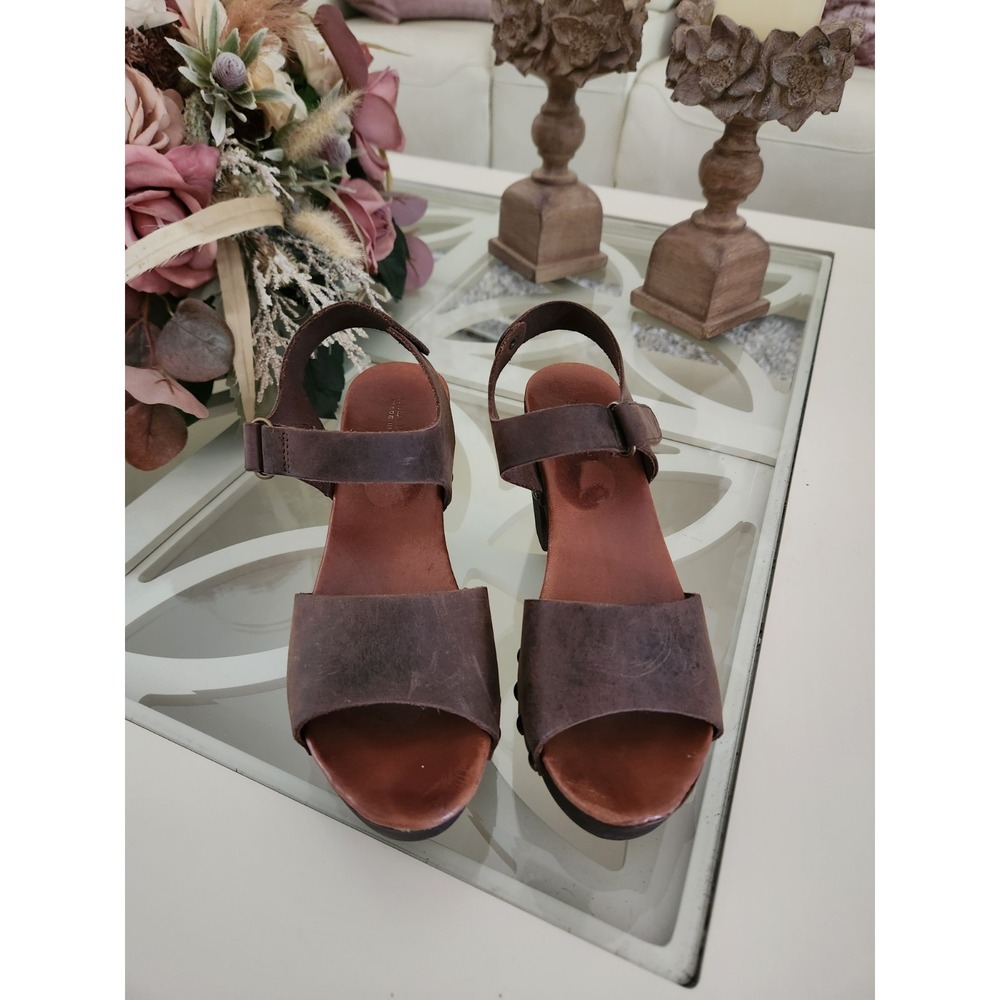 Mila Paoli Block Heel Studded Leather Platform Shoes Brown Womens Size 39 US 8.5
